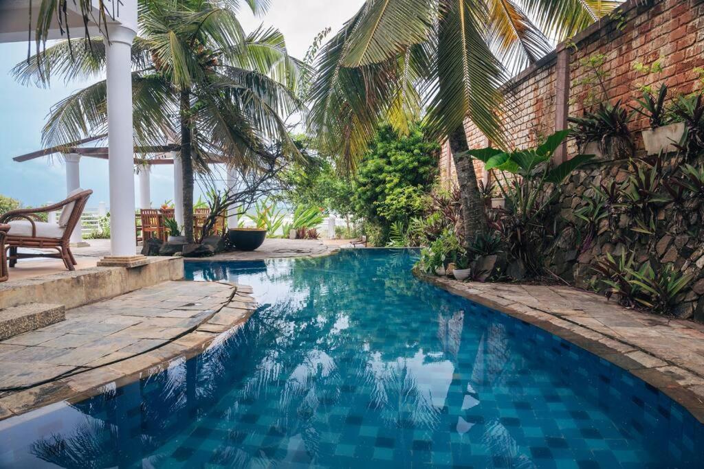 Santi Beach House With Pool & Beach 韦利格默 外观 照片