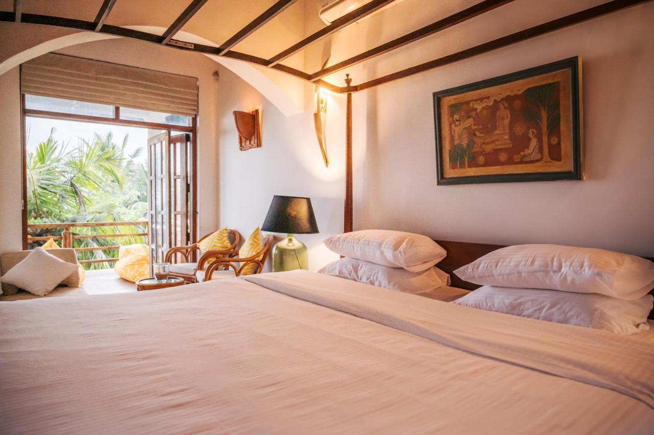 Santi Beach House With Pool & Beach 韦利格默 外观 照片