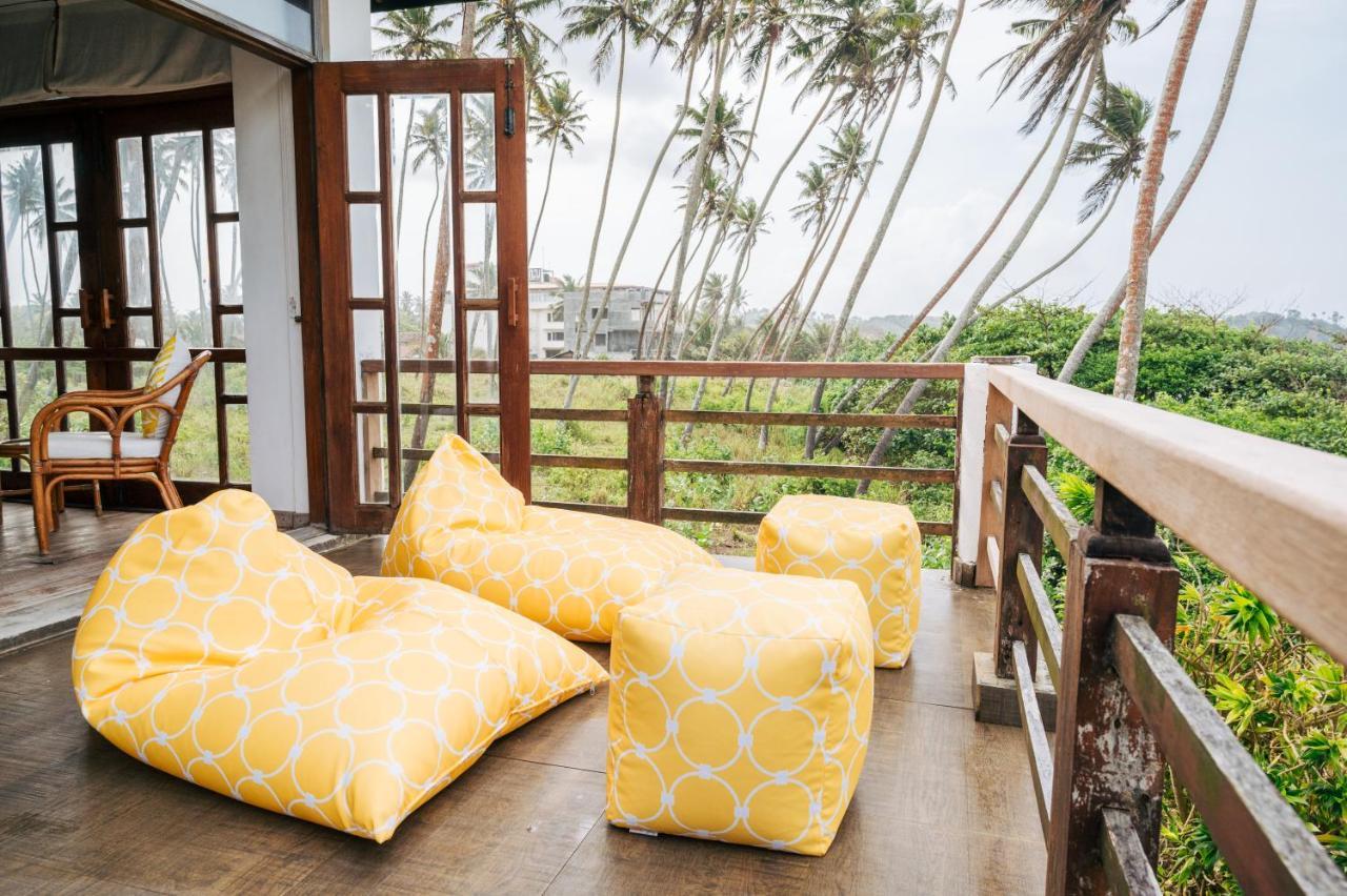 Santi Beach House With Pool & Beach 韦利格默 外观 照片
