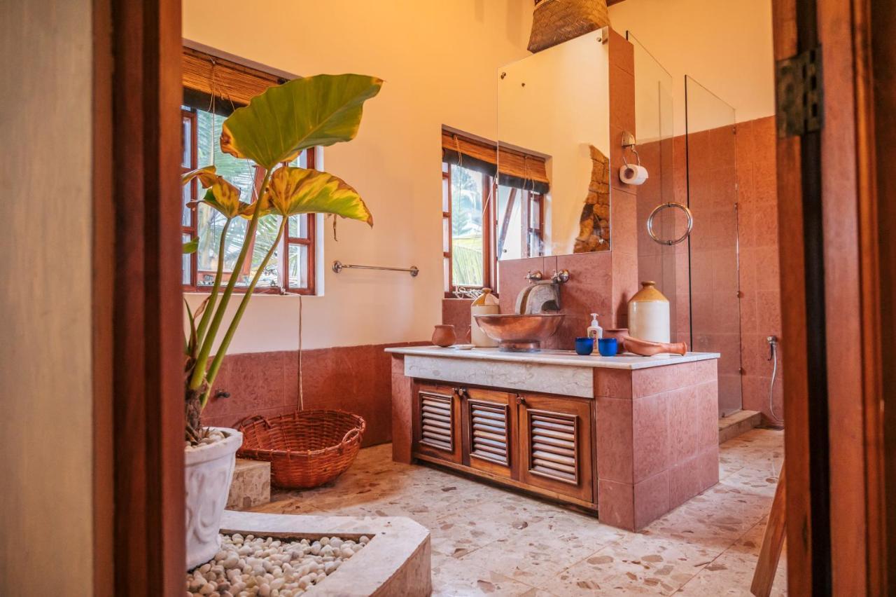 Santi Beach House With Pool & Beach 韦利格默 外观 照片