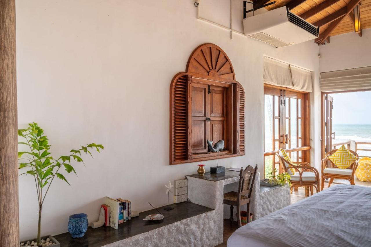 Santi Beach House With Pool & Beach 韦利格默 外观 照片