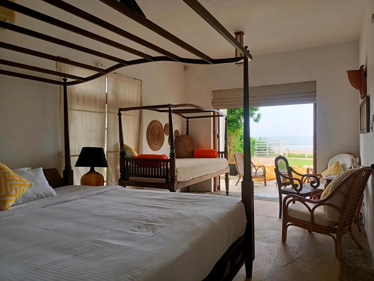 Santi Beach House With Pool & Beach 韦利格默 外观 照片