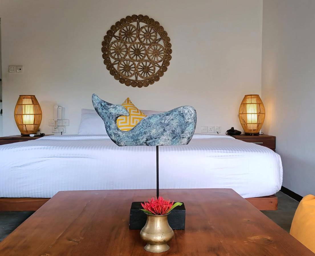 Santi Beach House With Pool & Beach 韦利格默 外观 照片